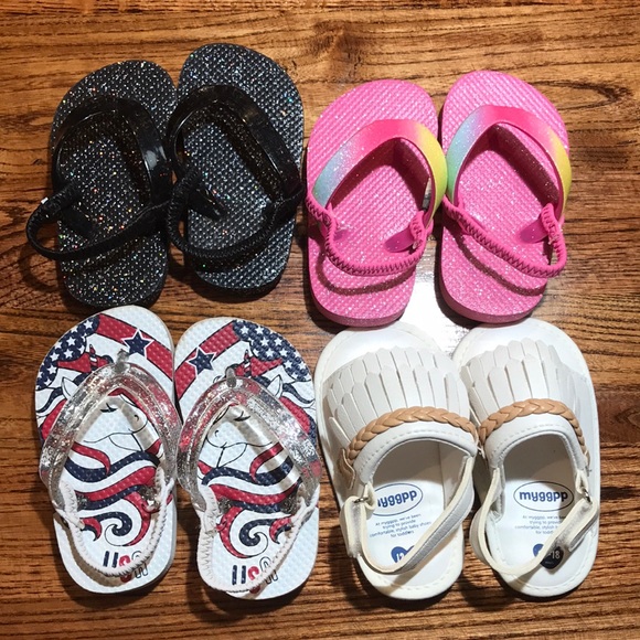 The Children's Place Other - Toddler flip flops/sandal bundle🖤